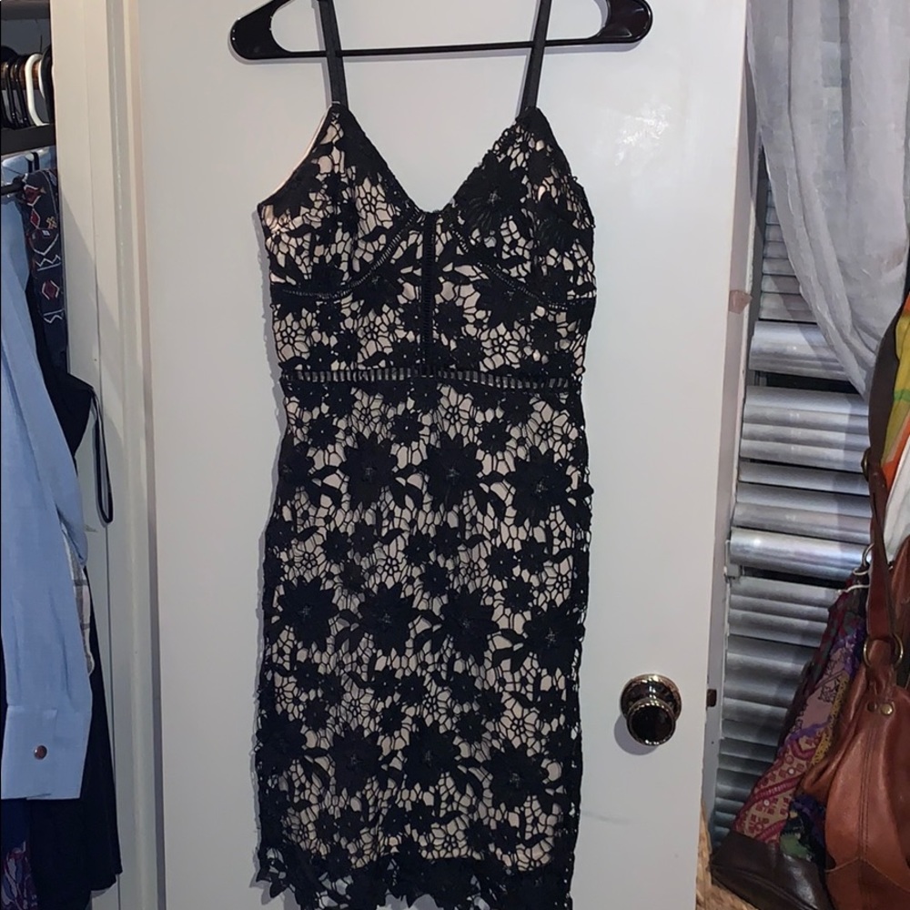 🔴Black and nude crochet midi dress
